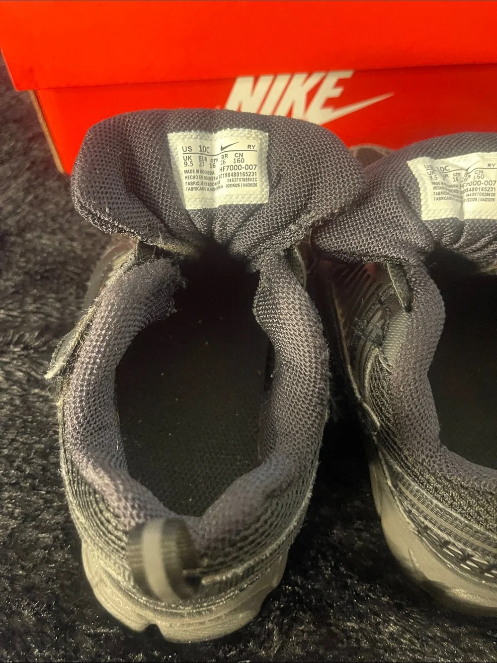 Nike Vomero 5 lightweight kids